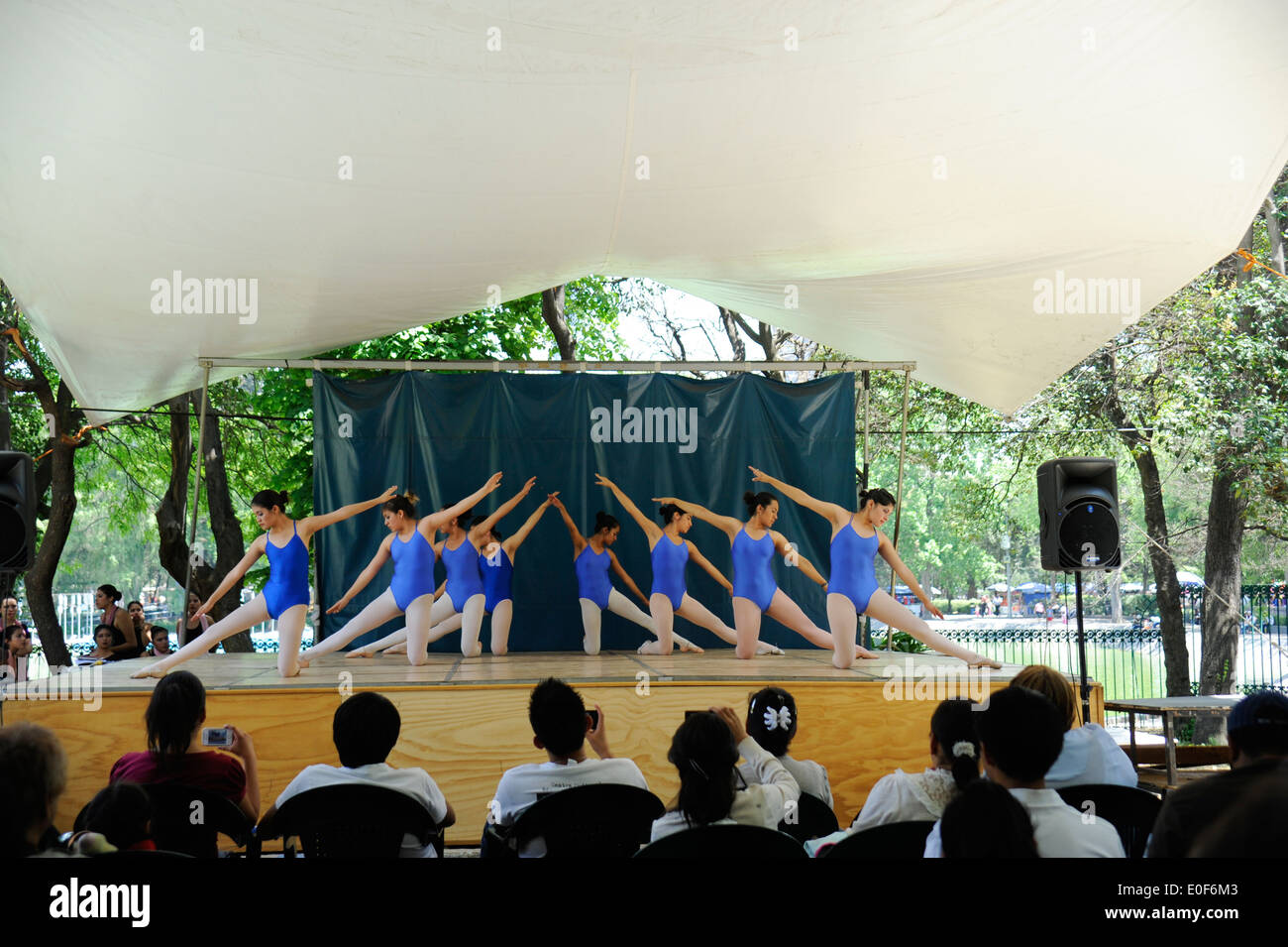 Mexican High school dance class exhibition of jazz and mordern dances in Chapultepec Park, Mexico City, Mexico Stock Photo