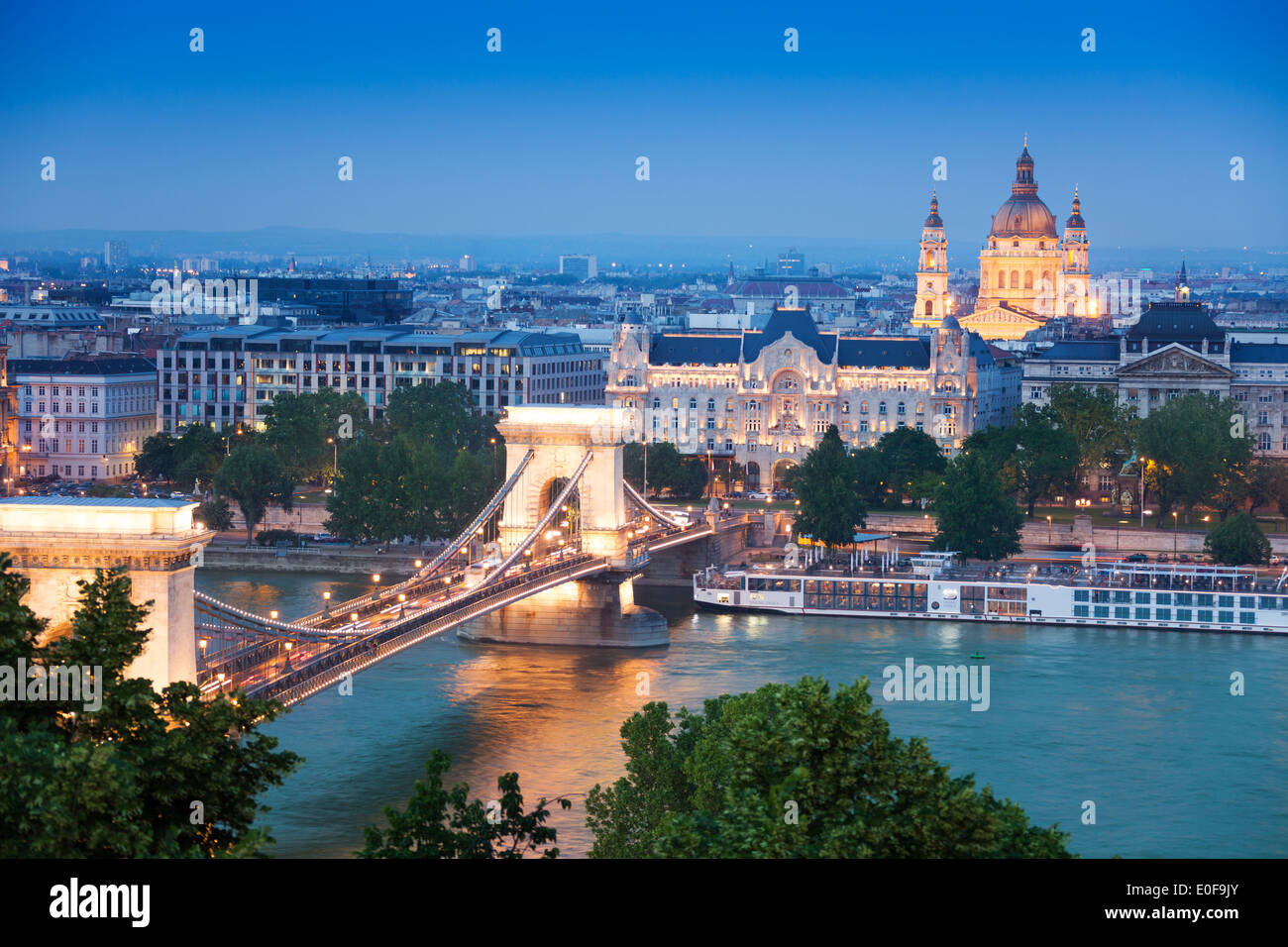 Chain Bridge, St. Stephen's Basilica in Budapest Stock Photo