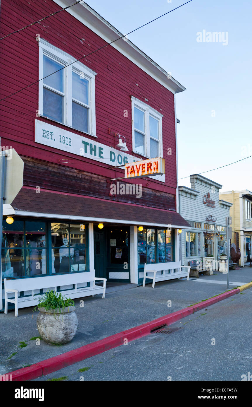 Old fashioned tavern hires stock photography and images Alamy