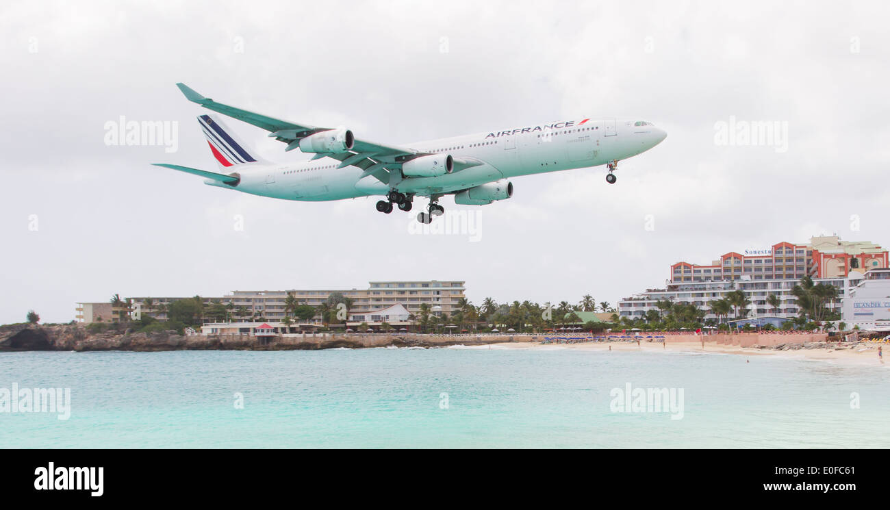 ST MARTIN ANTILLES - July 19: the tourist office Air France signs agreement to strengthen their partnership (joint Stock Photo