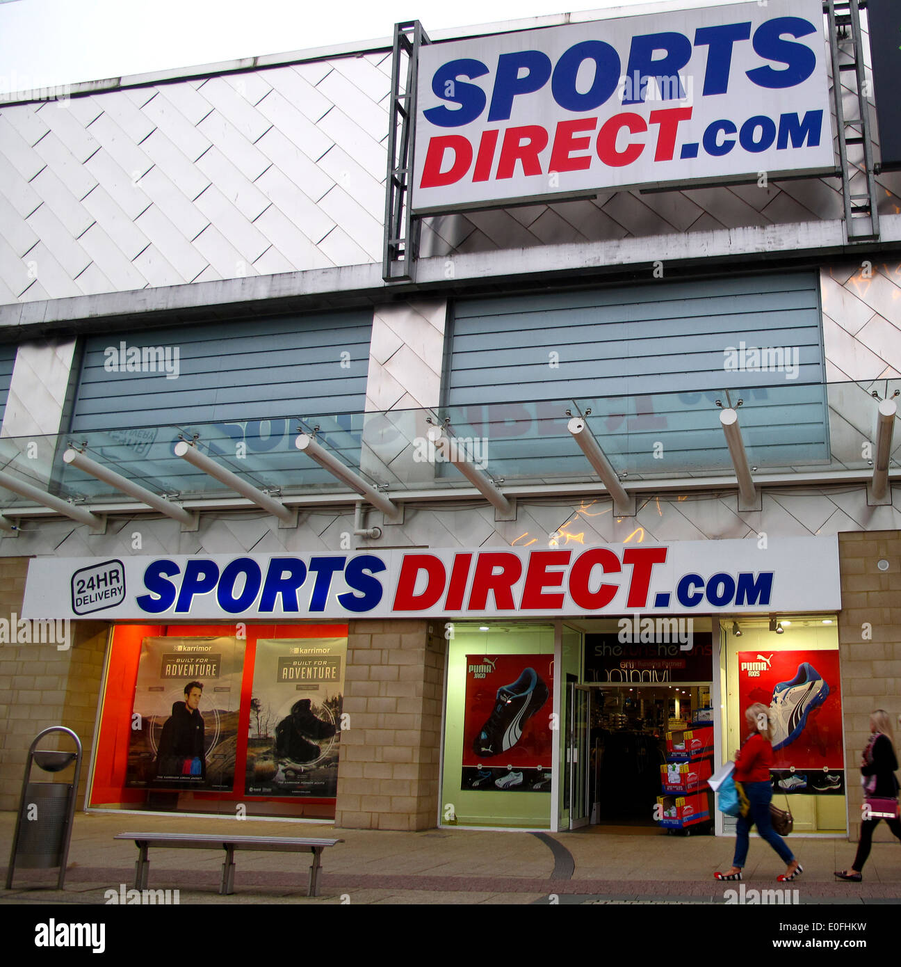 Sports Direct store frontage in retail park Stock Photo