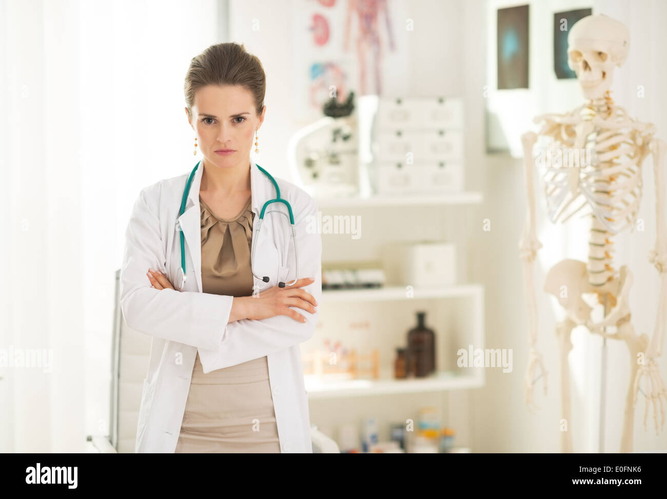 Serious medical doctor woman hi-res stock photography and images - Alamy