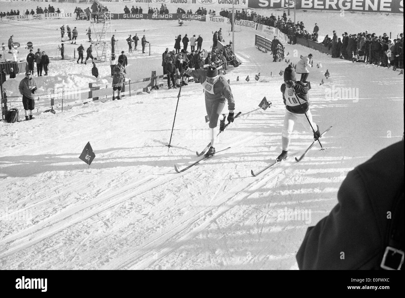 'Kniving på stadion', langrenn 10 km for kvinner VM i Oslo 1966 Stock Photo