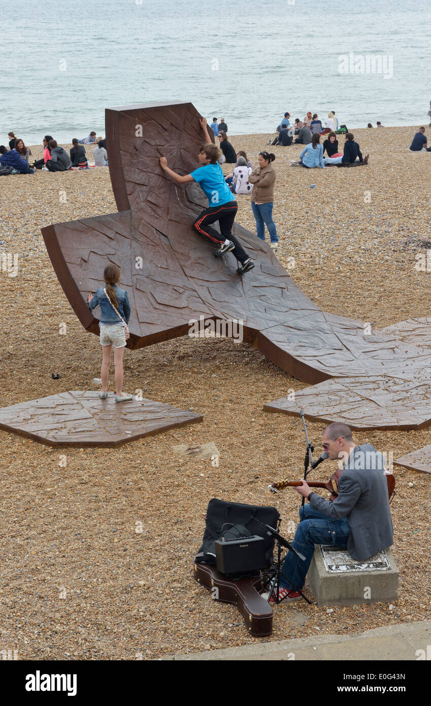 Sculpture brighton seafront beach hires stock photography and images