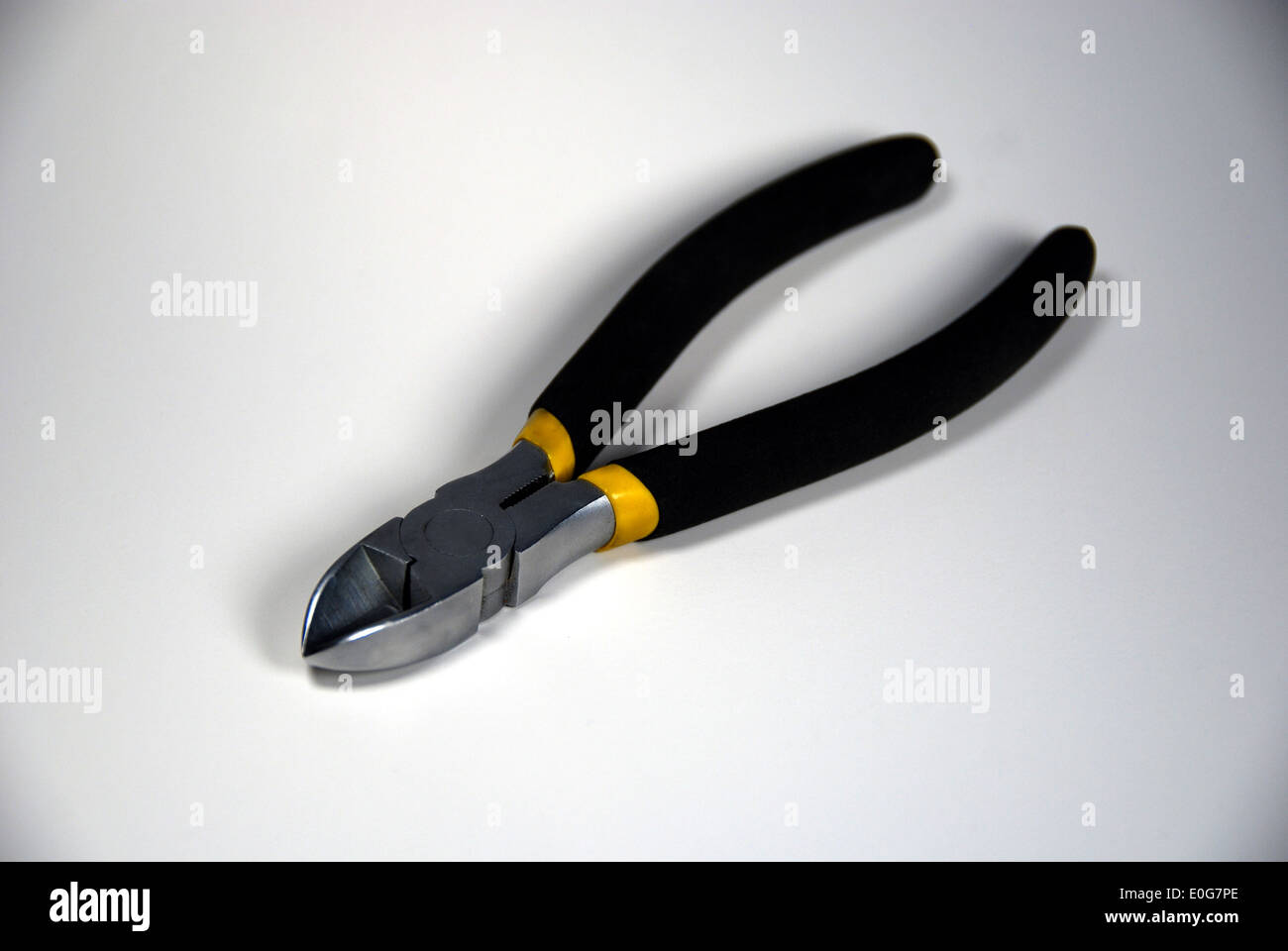 Electric wire cutter hi-res stock photography and images - Alamy