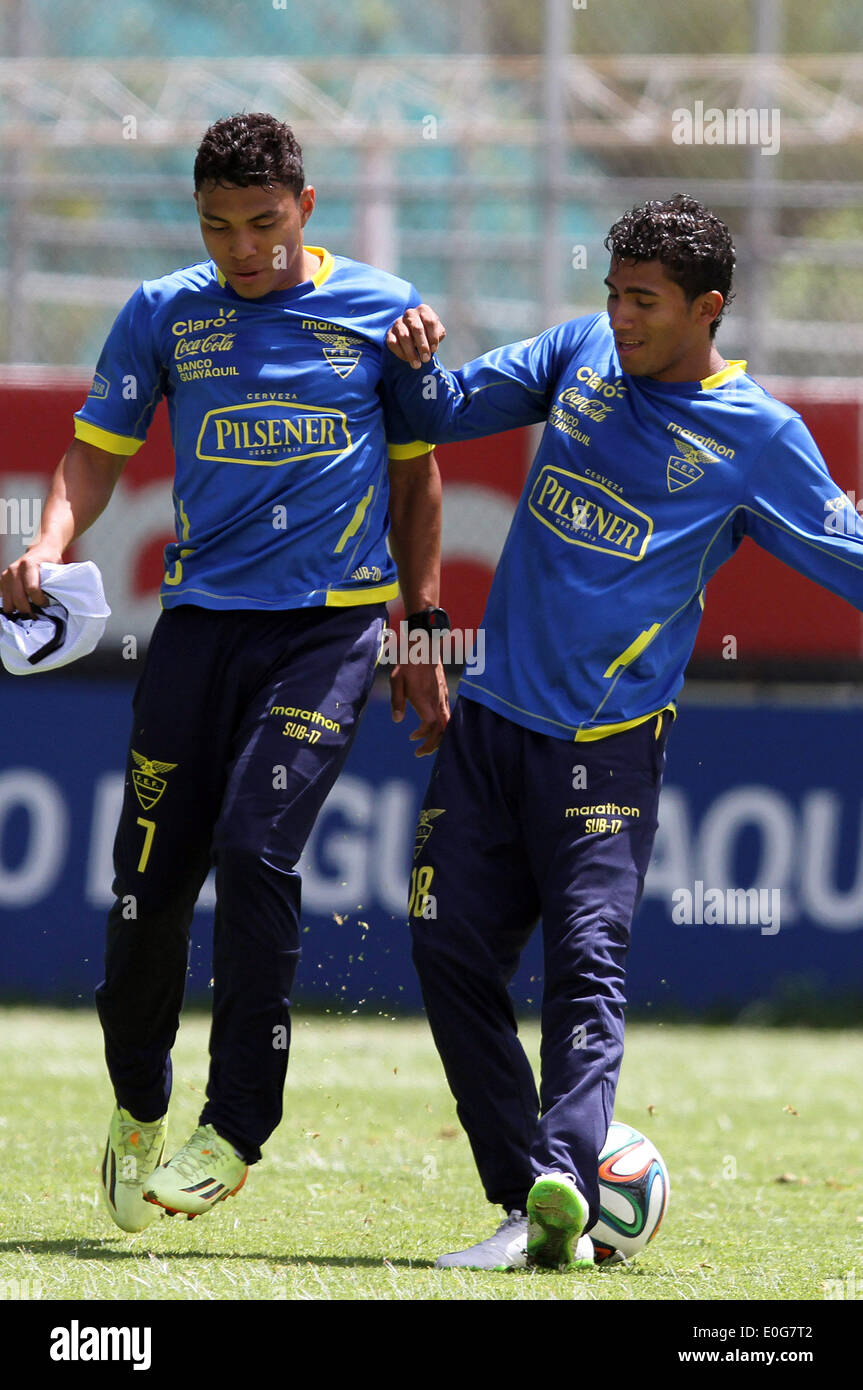 Quito, Ecuador. 12th May, 2014. Ecuador's national soccer team players Fernando Jefferson Montero (L) and Joao Rojas take part in a training session, at the House of the National Team, in Quito, capital of Ecuador, on May 12, 2014. Ecuador's national soccer team players are preparing for the friendly match against the Netherlands, before the 2014 Brazil World Cup. © Santiago Armas/Xinhua/Alamy Live News Stock Photo