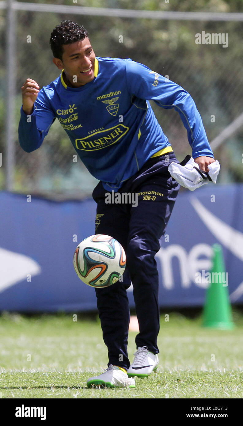 Quito, Ecuador. 12th May, 2014. Ecuador's national soccer team player Joao Rojas takes part in a training session, at the House of the National Team, in Quito, capital of Ecuador, on May 12, 2014. Ecuador's national soccer team players are preparing for the friendly match against the Netherlands, before the 2014 Brazil World Cup. © Santiago Armas/Xinhua/Alamy Live News Stock Photo
