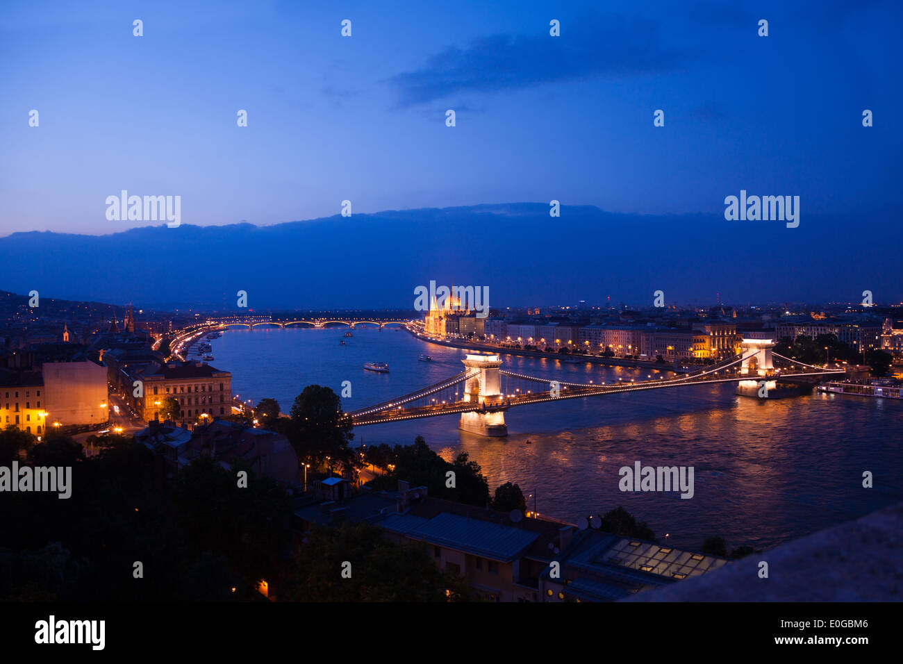 Chain bridge panorama view at night in Budapest Stock Photo
