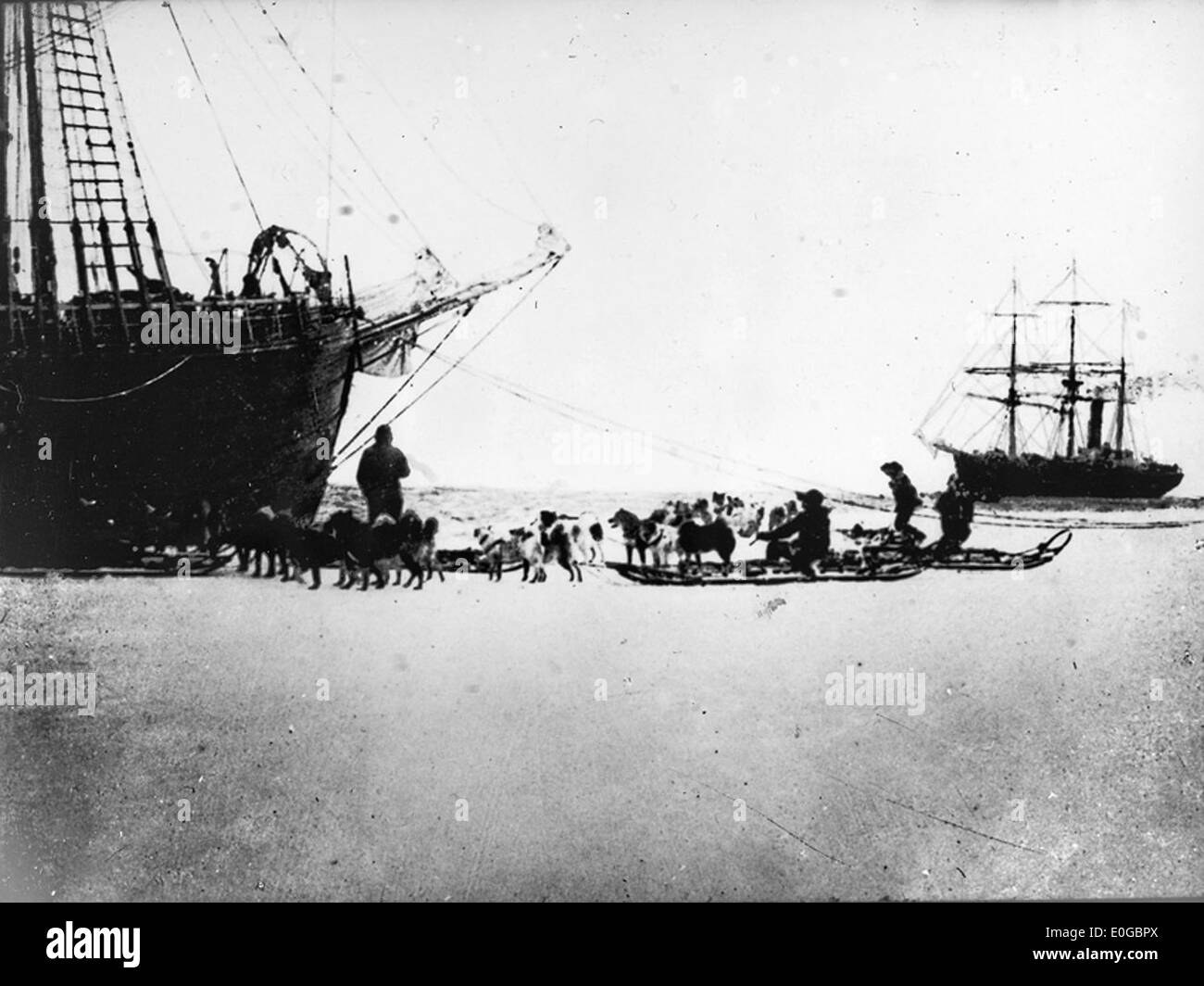 Expedition to antarctica Black and White Stock Photos & Images - Alamy