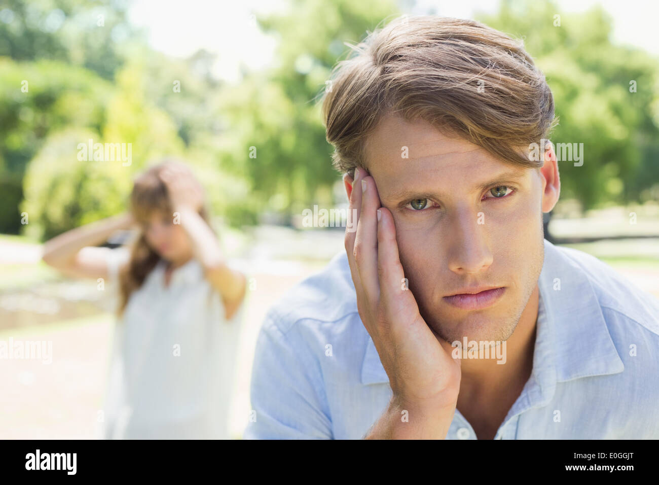 Man upset woman talking hi-res stock photography and images - Alamy