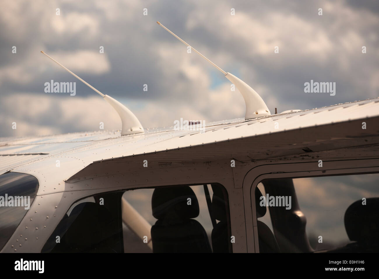 Cessna 172 VHF antennas on wing Stock Photo Alamy