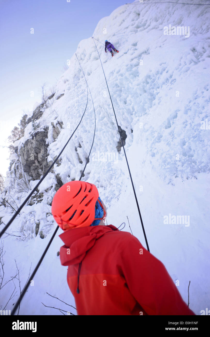 Rope climbing learning hi-res stock photography and images - Alamy