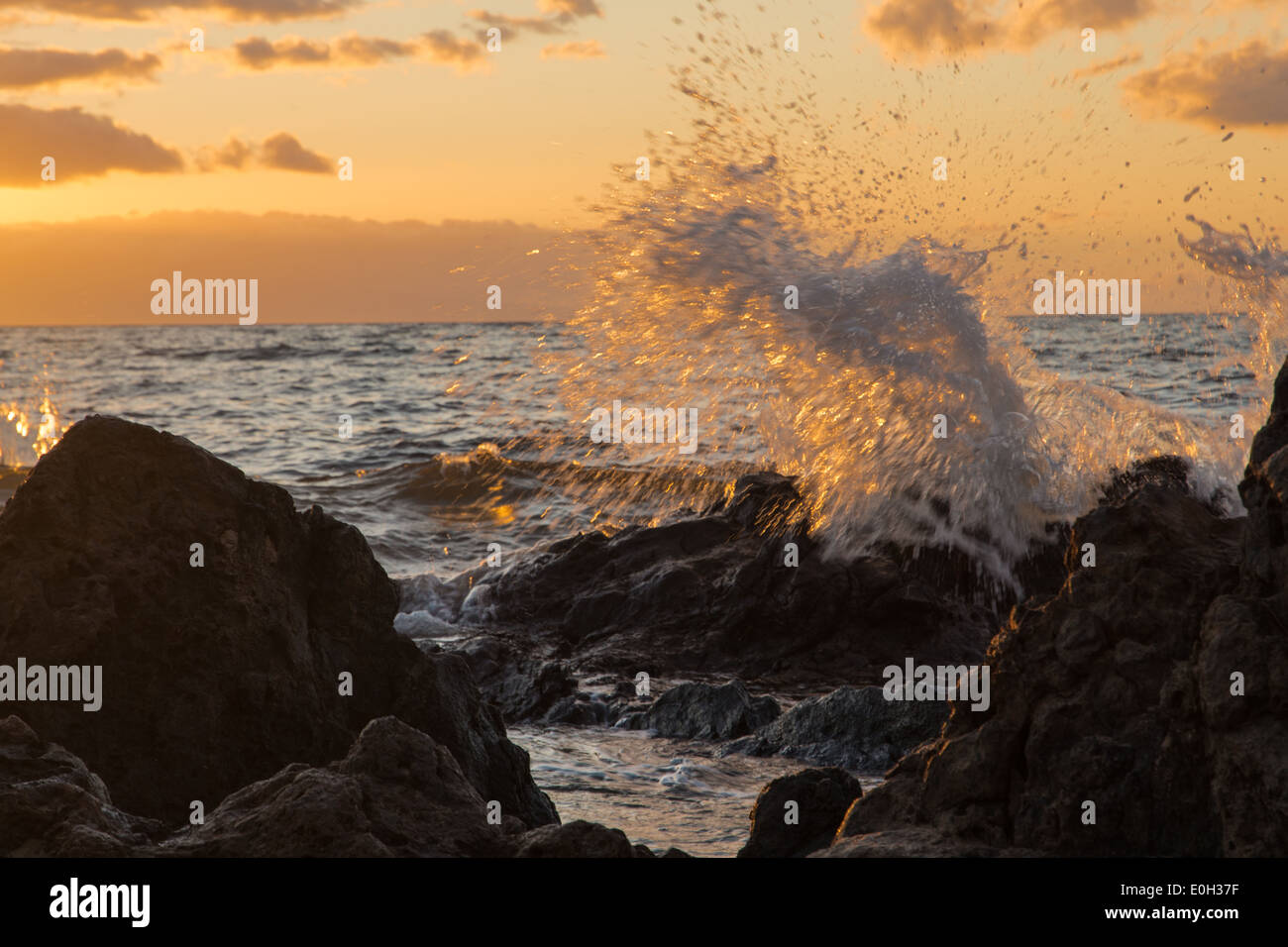 Hawaii maui sunset hi-res stock photography and images - Alamy