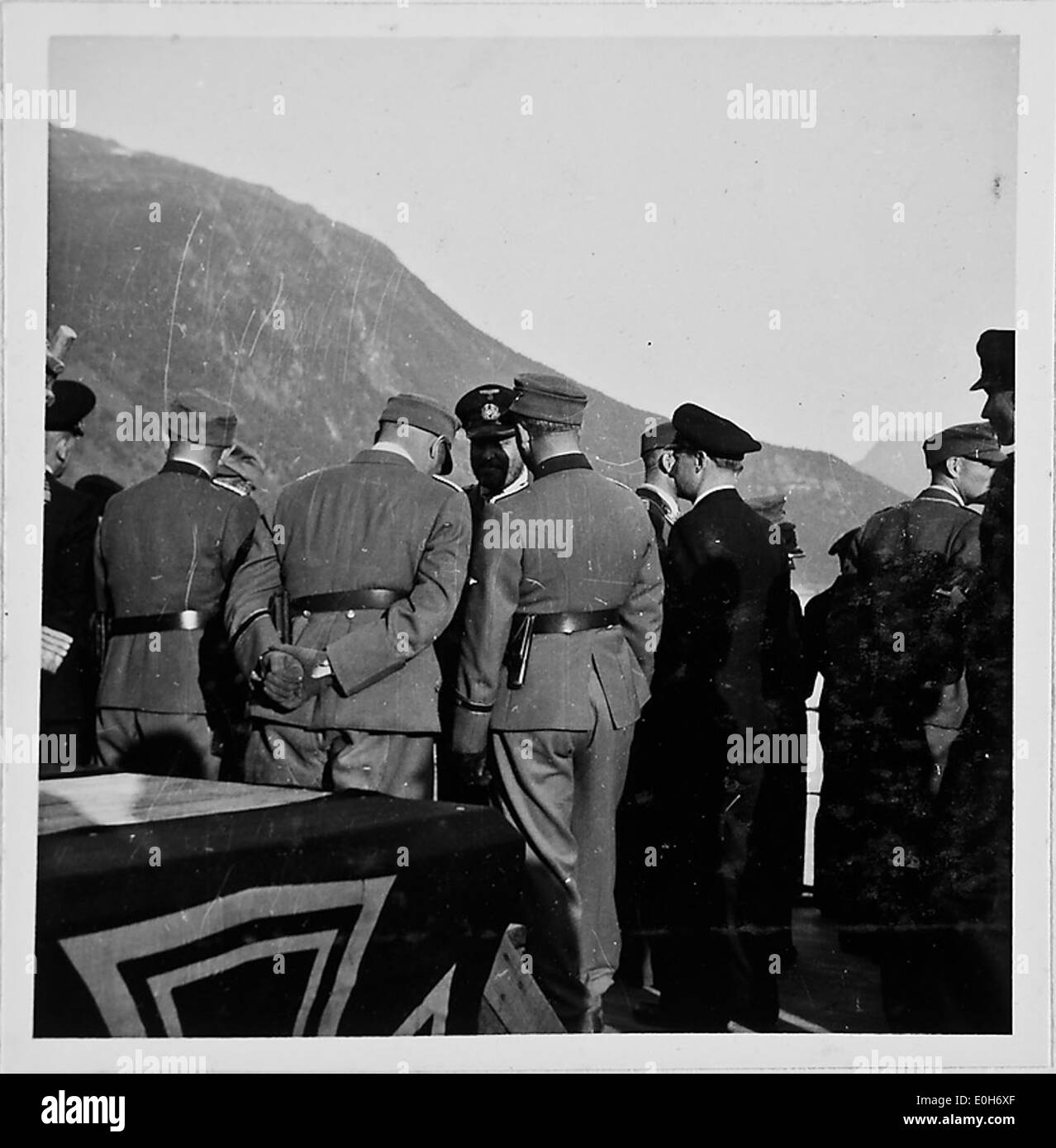 Die U-Bootkommandanten nehmen Glückwünsche von allen Seiten entgegen Stock Photo