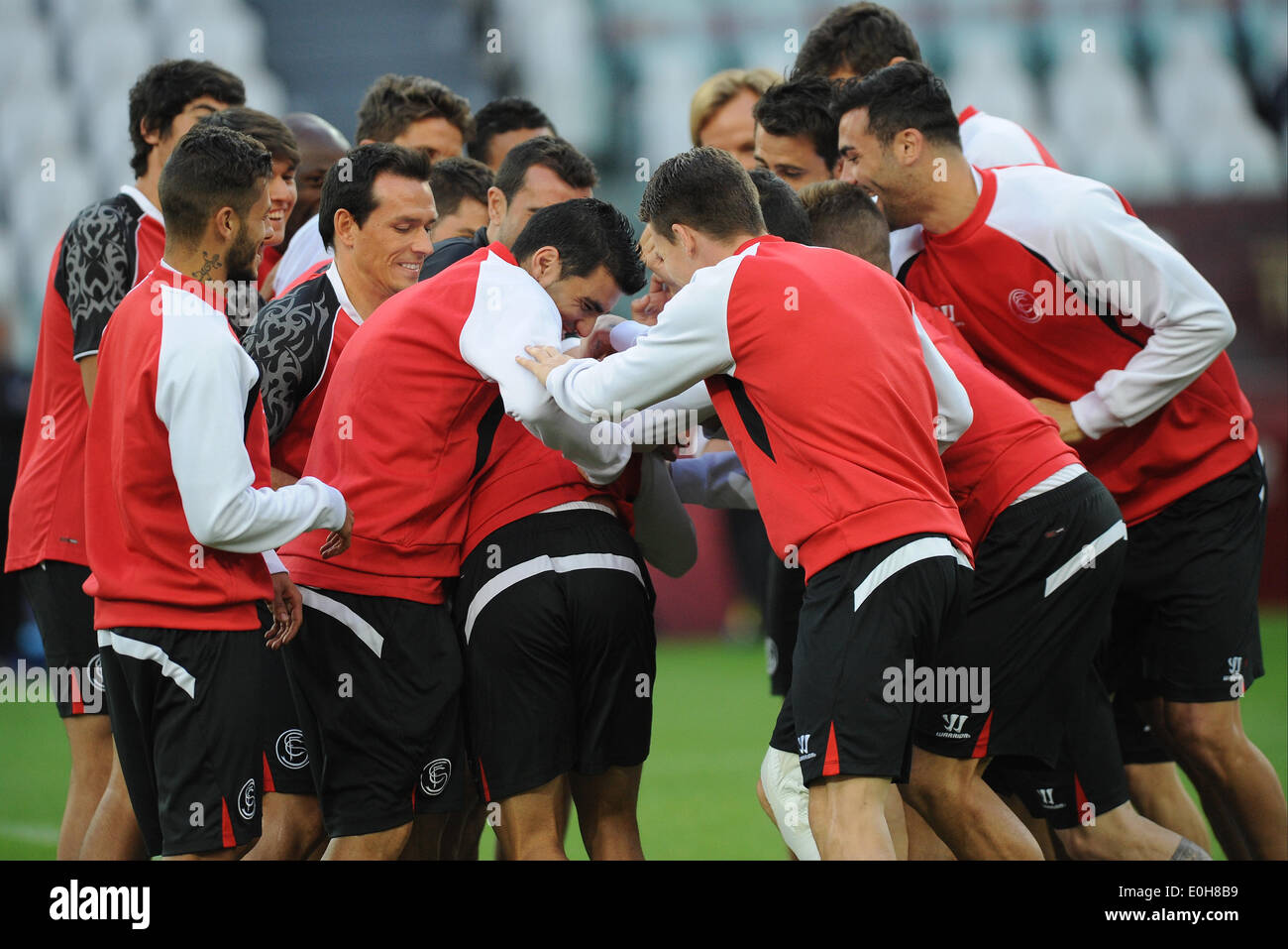 Naples, Italy. 13th May, 2014. Sevilla FC Team during training session ahead of the UEFA Europa League Final match against SL Benfica Football/Soccer at Juventus Stadium on May 13, 2014 in Turin, Italy. Credit:  Franco Romano/NurPhoto/ZUMAPRESS.com/Alamy Live News Stock Photo