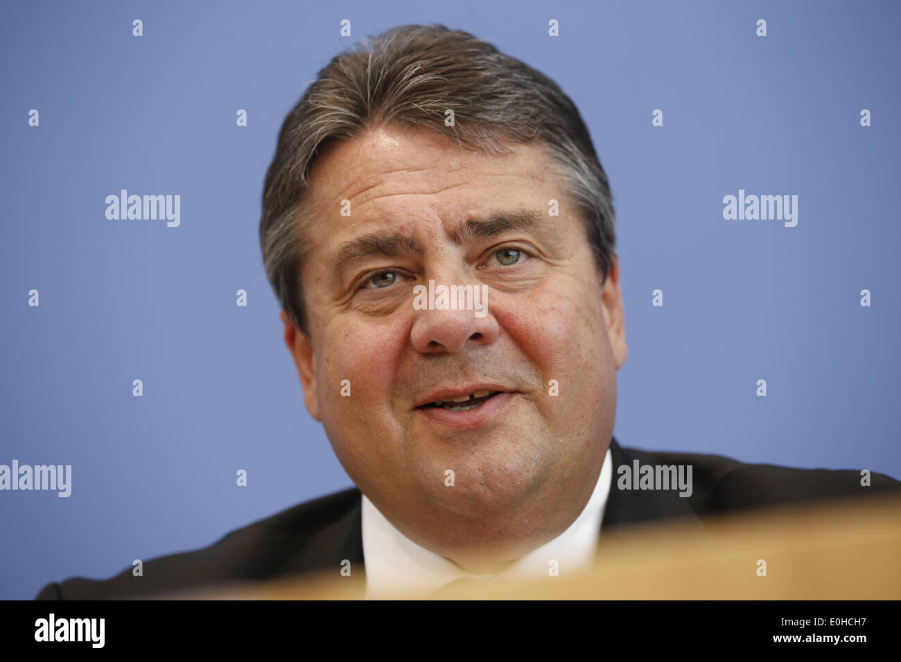 Berlin, Germany. 13th May, 2014. Press conference with Sigmar Gabriel (SPD), Minister of Economy and Energy, Secretary-General of the Organisation for economic cooperation and development (OECD), GurrÃa, on the issue ''žpresentation of the OECD of the Germany economic report' at house of the federal press conference in Berlin, on 13th May 2014 in Berlin, Germany./Picture: Credit:  Reynaldo Paganelli/NurPhoto/ZUMAPRESS.com/Alamy Live News Stock Photo