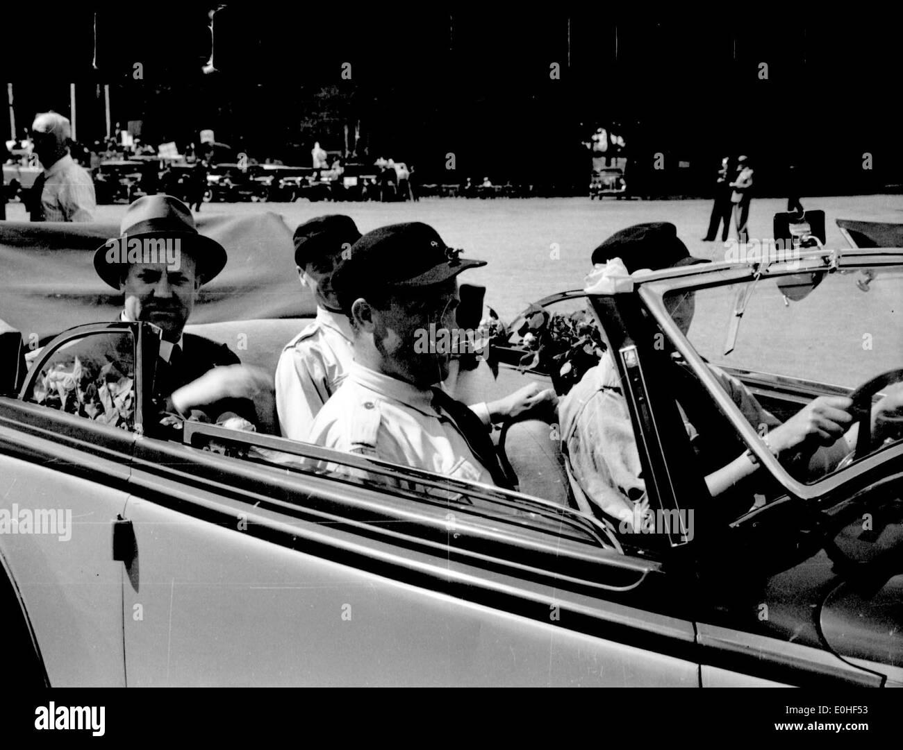 Second war world car Black and White Stock Photos Images Alamy
