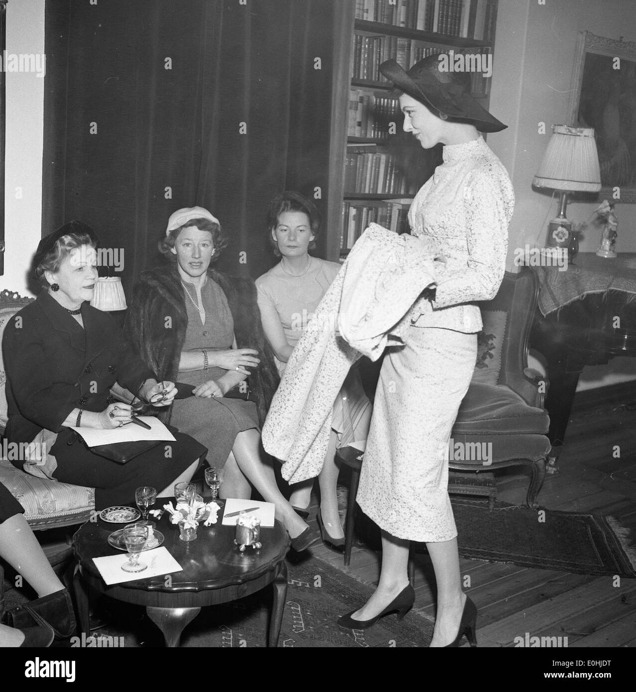 Avant garde couture Black and White Stock Photos Images Alamy