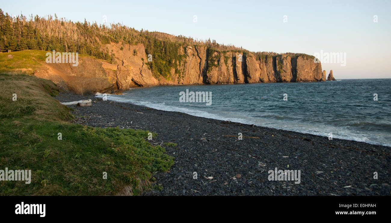 Tide on the beach, Skerwink Trail, Port Rexton, Bonavista Peninsula