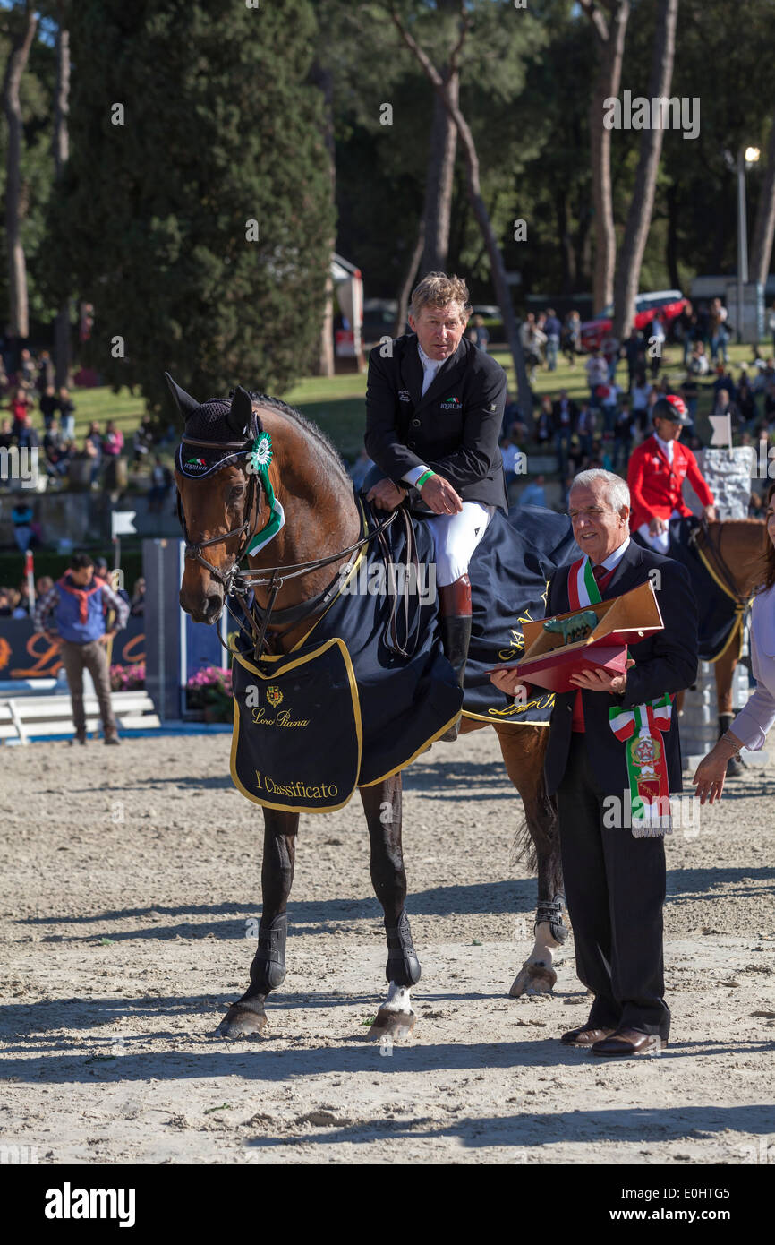 Jumping Star Ride High Resolution Stock Photography and Images - Alamy