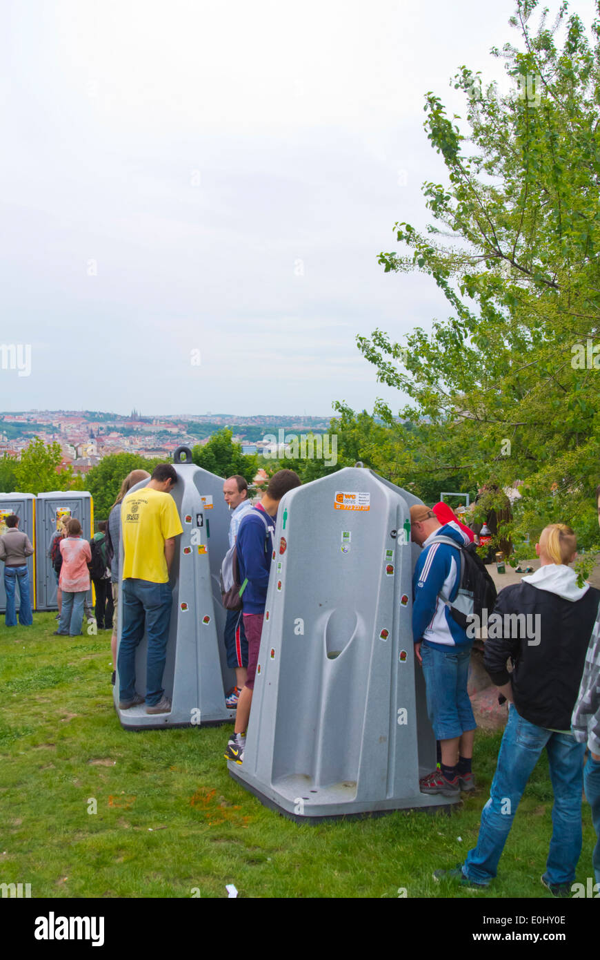 Men urinating, MMM festival, Parukarka park, Zizkov district, Prague, Czech  Republic, Europe Stock Photo - Alamy