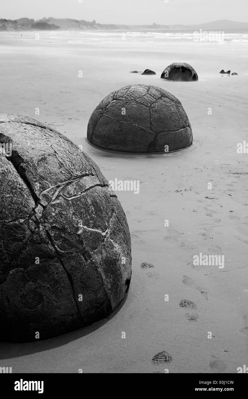 Moeraki Boulders ancient spherical rock formation on Koekohe Beach