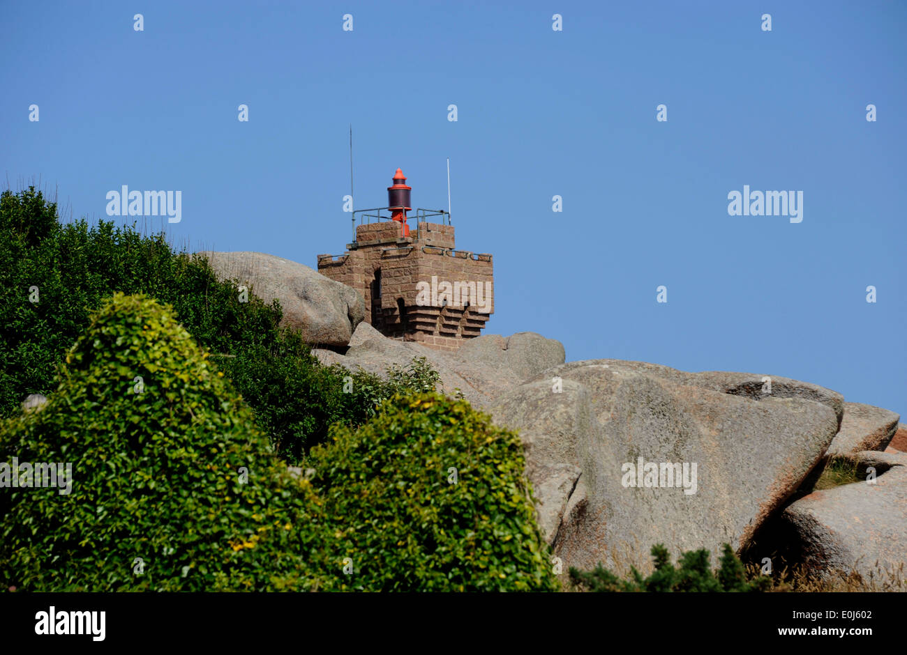 Pink granite coast,Ploumanac'h,Anse de Pors Kamor,phare de Mean Ruz lighthouse,Cotes-d'Armor,Tregor,Bretagne,Brittany,France Stock Photo