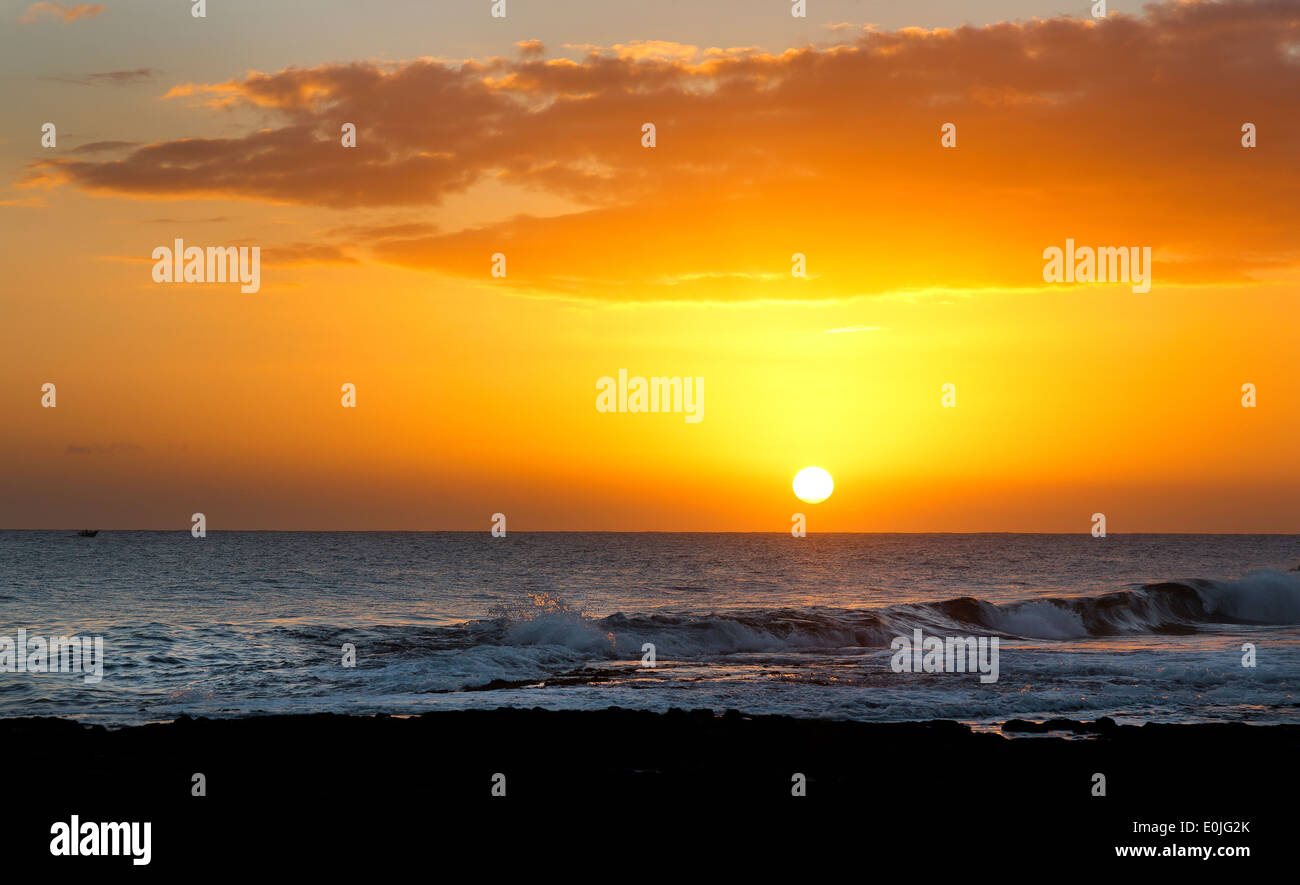 Sunset wave surf hi-res stock photography and images - Alamy