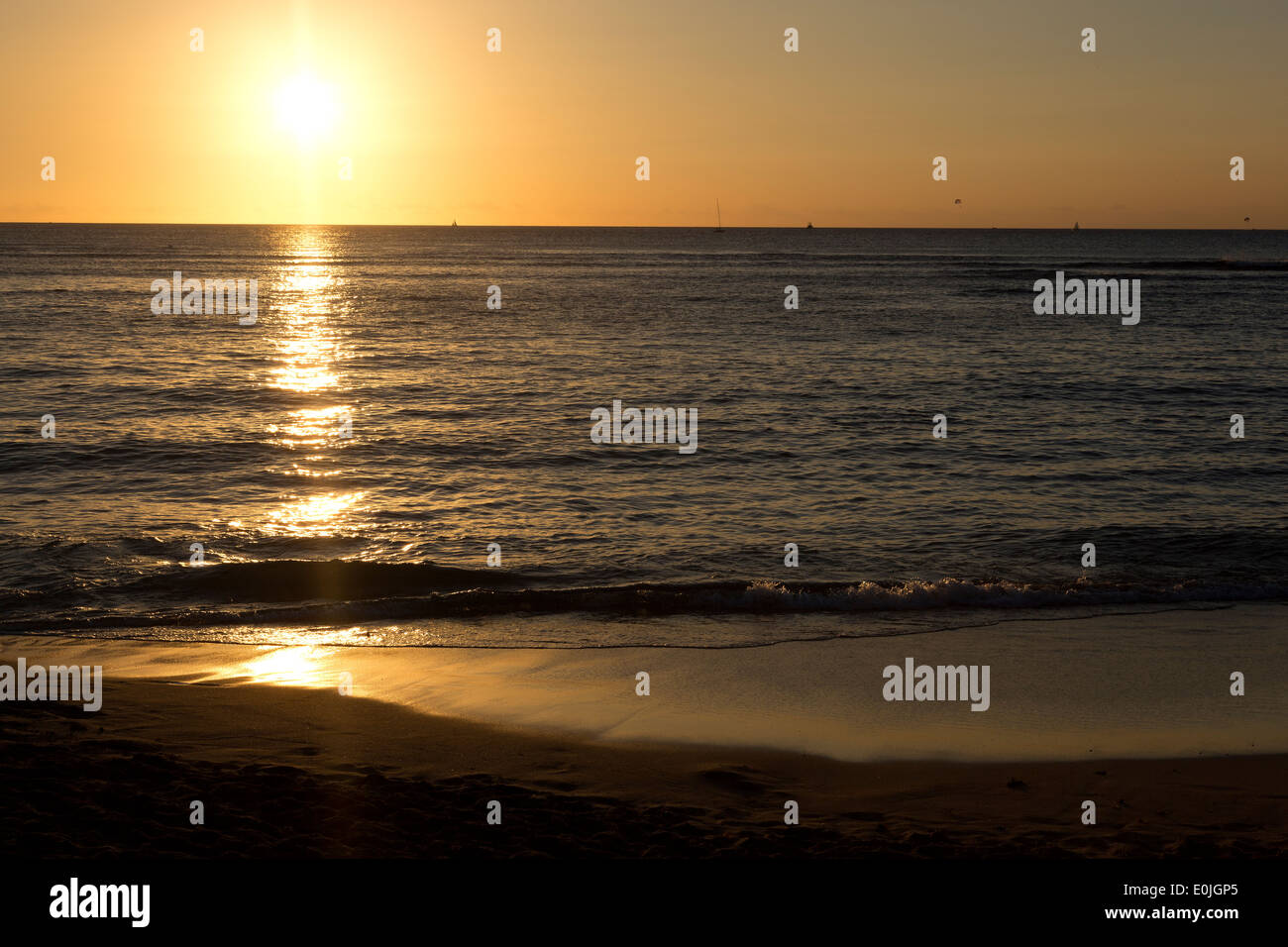 Sunset beach oahu hi-res stock photography and images - Alamy