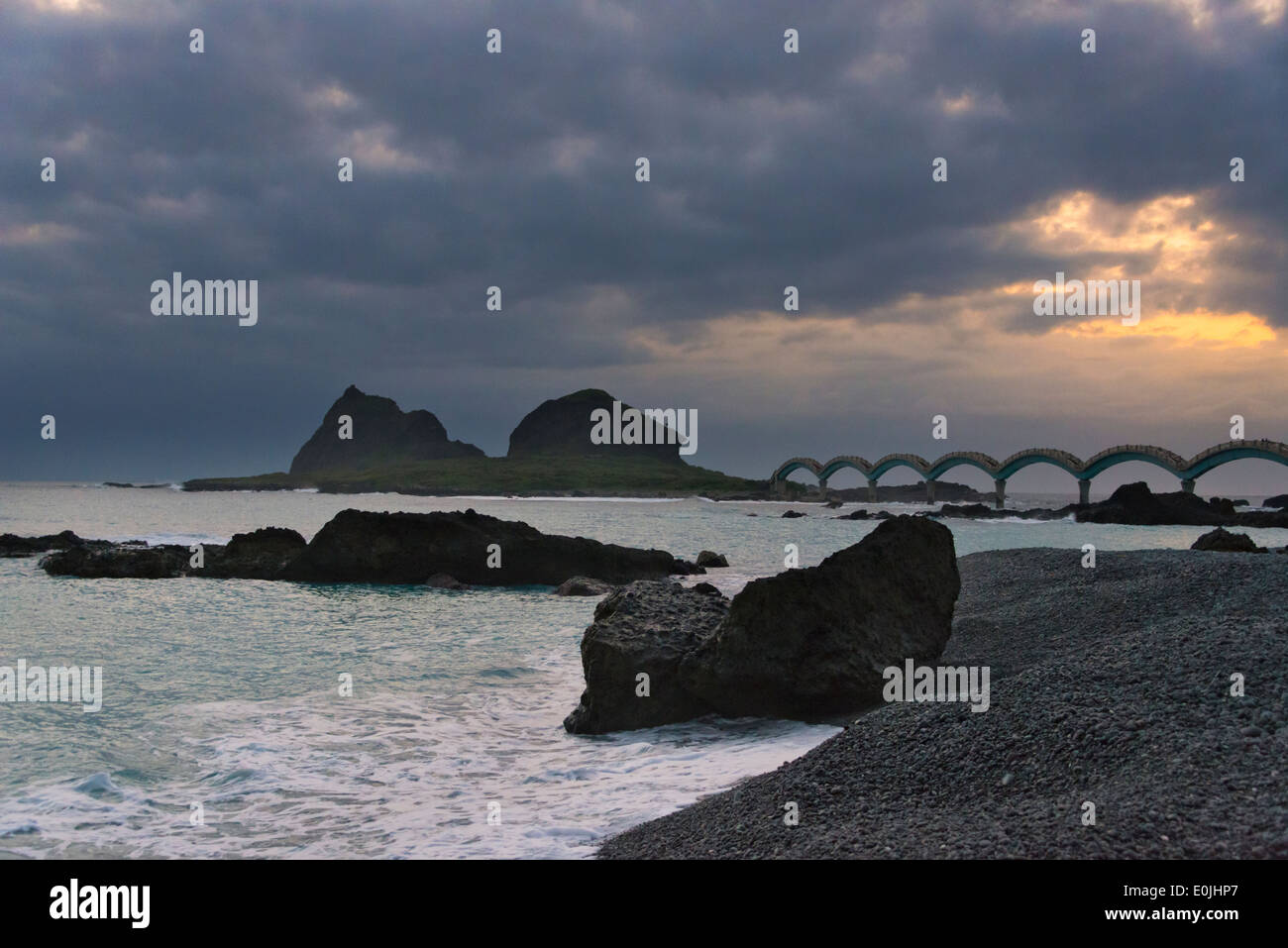 Eight-Arch Cross-Ocean Bridge at dawn, Sansiantai, Taitung County ...