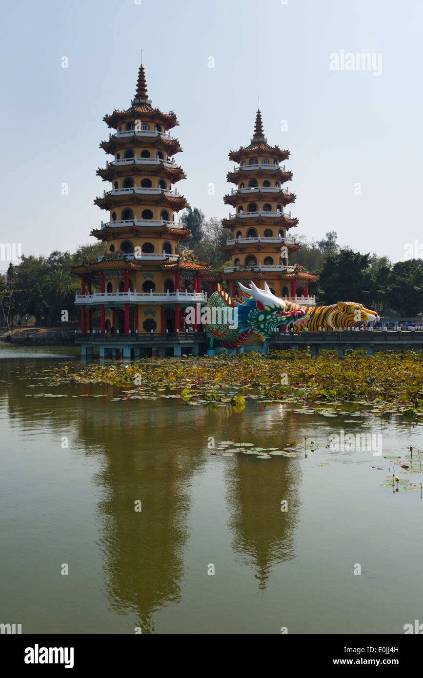 Dragon and Tiger Pagodas, Lotus Lake, Kaohsiung, Taiwan Stock Photo