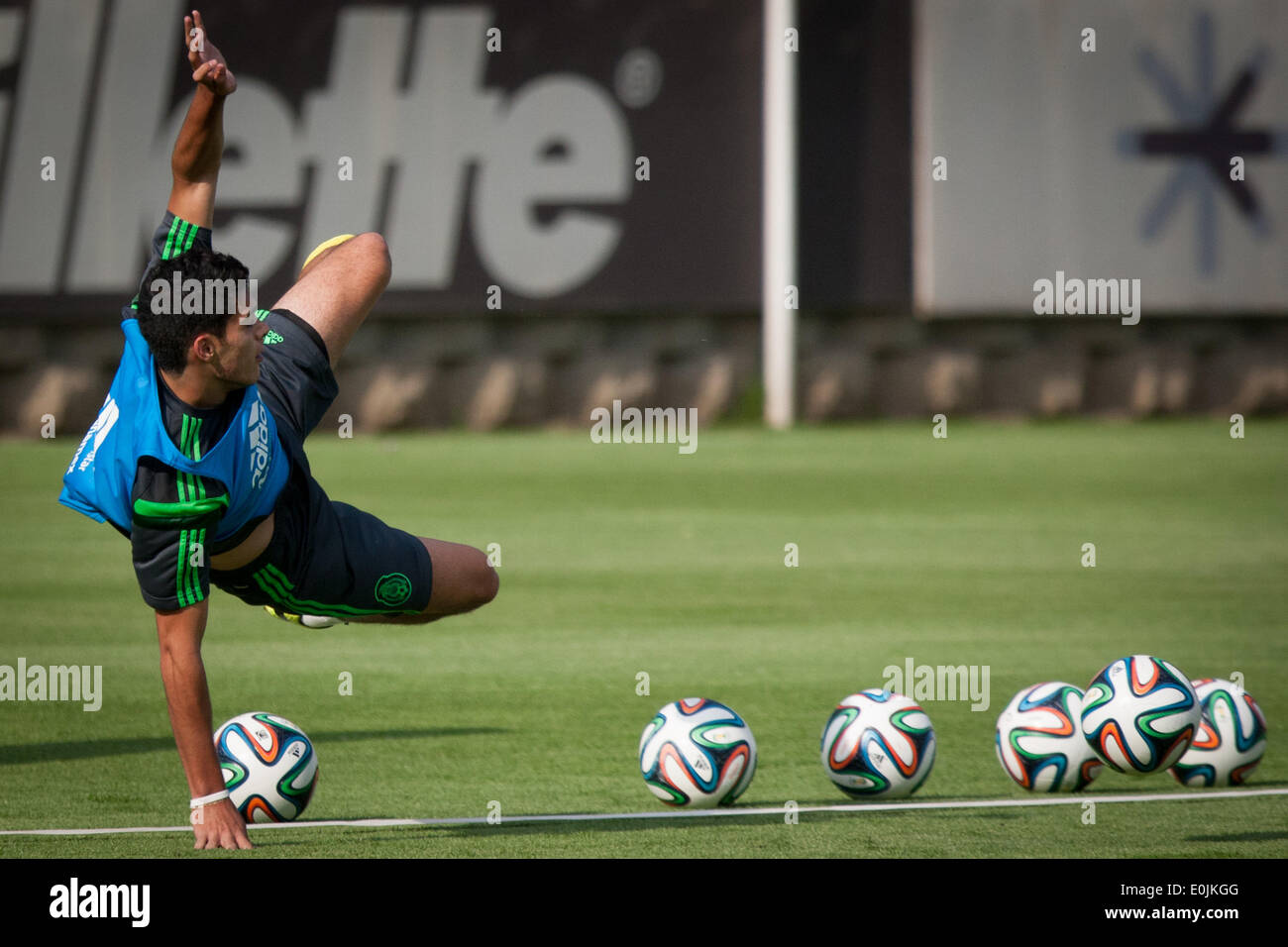Mexico City, Mexico. 14th May, 2014. Raul Jimenez from Mexico's national soccer team takes part in a training session, in Mexico City, capital of Mexico, on May 14, 2014. Credit:  Pedro Mera/Xinhua/Alamy Live News Stock Photo