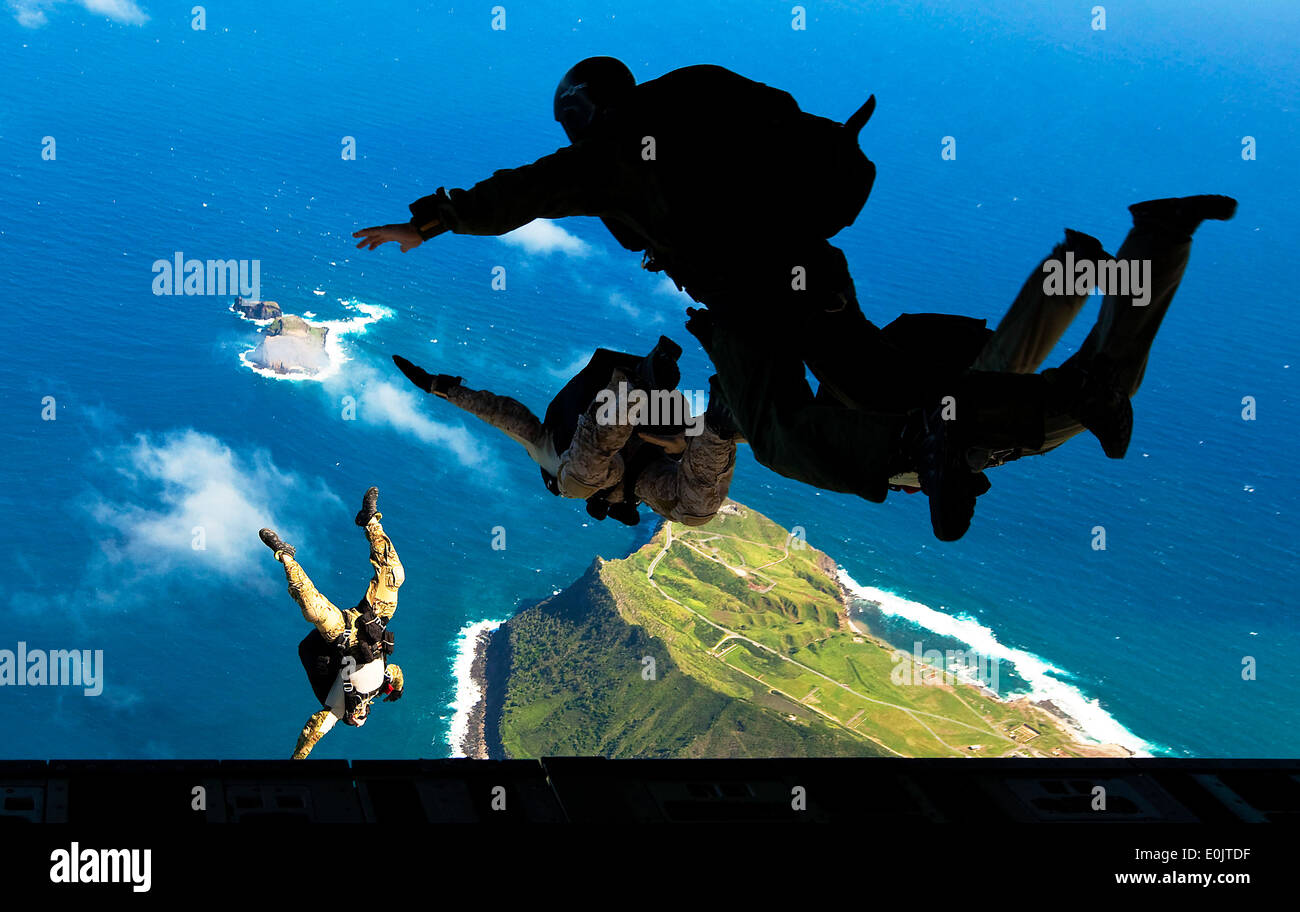 106th rescue wing hi-res stock photography and images - Alamy