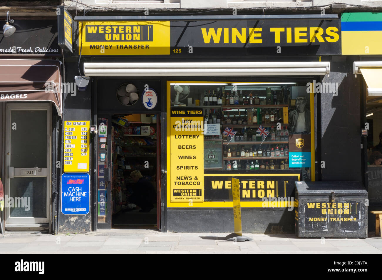 Wine Tiers shop in Leman Street, London. Stock Photo