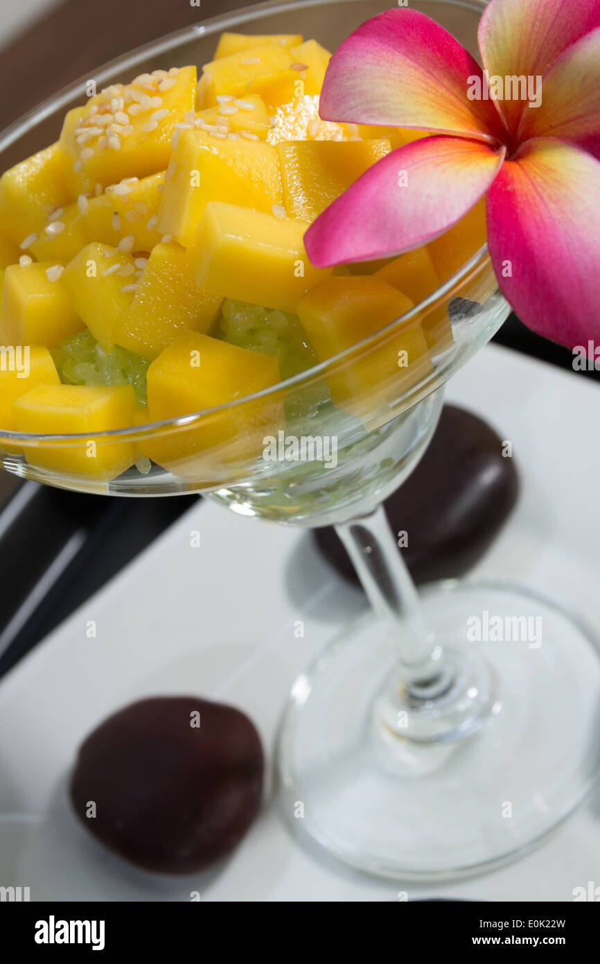 Glutinous rice with mangoes Stock Photo