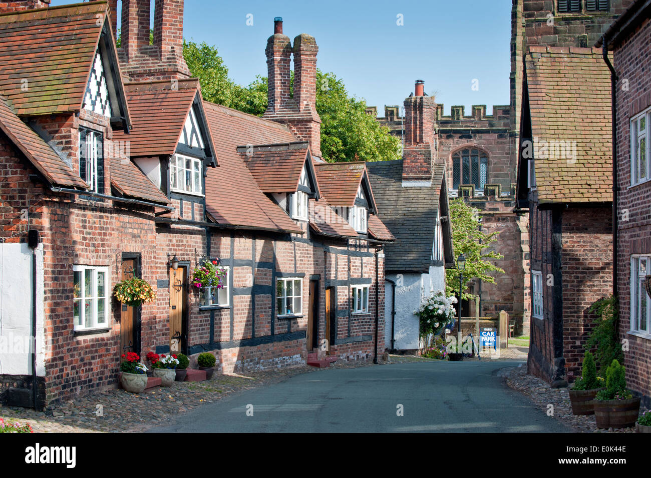 Traditional Cottages in the Village of Great Budworth, Great Budworth, Cheshire, England, UK Stock Photo