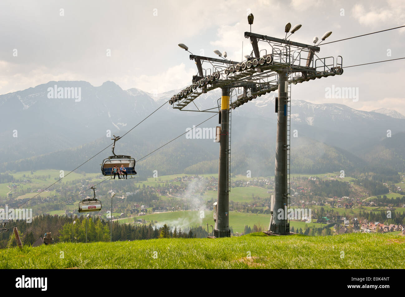 Chairlift construction hi-res stock photography and images - Alamy