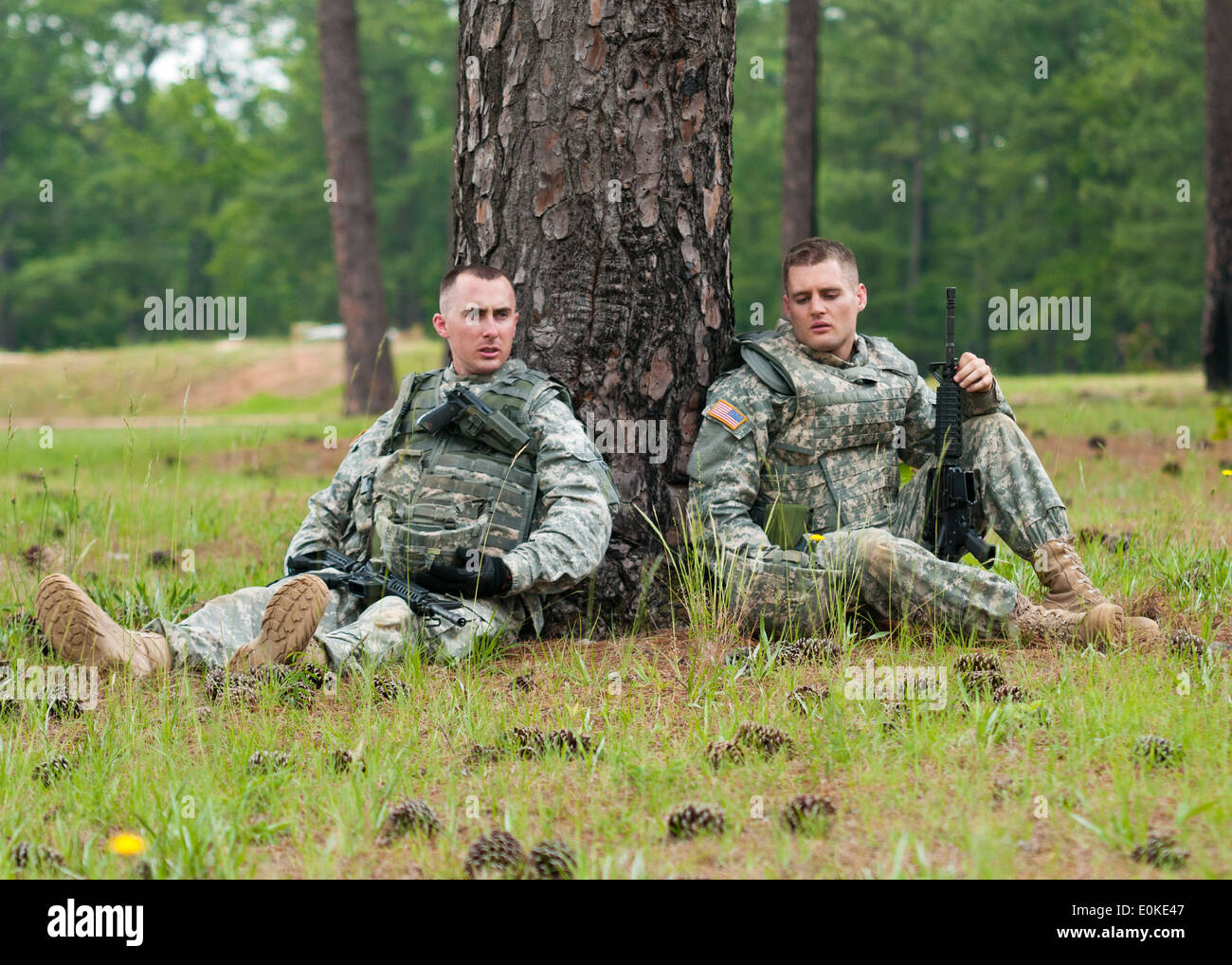 Sgt. Nathaniel Bier, 301st Psychological Operations Company, left, and Spc. Thomas Edwards, 10th Psychological Operations Batt Stock Photo