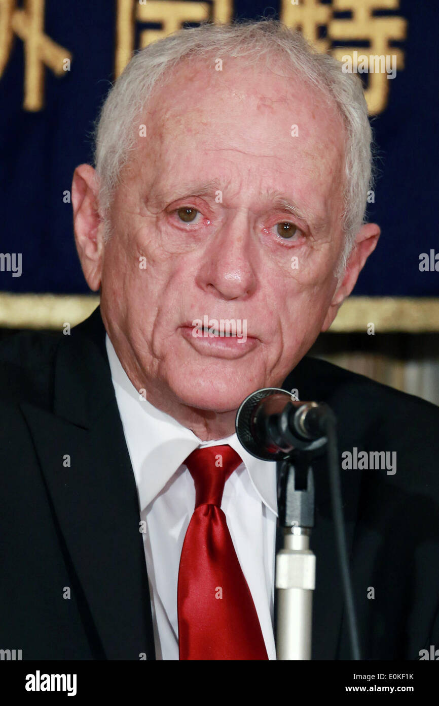 Tokyo, Japan - Ric O’Barry Marine Mammal Specialist (Earth Island Institute) and star of the Academy-award winning documentary “The Cove” speaks at the Foreign Correspondents Club in Japan FCCJ on May 15, 2014. The two organizations announced the 'Action for Angel' a lawsuit being filed for the protection of dolphins and in particular Angel, an extremely rare albino dolphin calf kept in appallingly inadequate condition in Taiji, Wakayama Prefecture. © Rodrigo Reyes Marin/AFLO/Alamy Live News Stock Photo