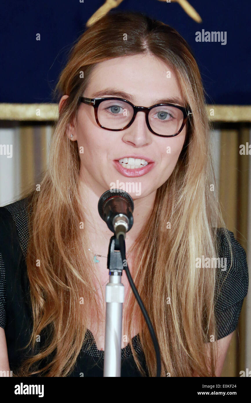 Tokyo, Japan - Sarah Lucas CEO of Australia for Dolphins speaks at the Foreign Correspondents Club in Japan FCCJ on May 15, 2014. The two organizations announced the 'Action for Angel' a lawsuit being filed for the protection of dolphins and in particular Angel, an extremely rare albino dolphin calf kept in appallingly inadequate condition in Taiji, Wakayama Prefecture. © Rodrigo Reyes Marin/AFLO/Alamy Live News Stock Photo