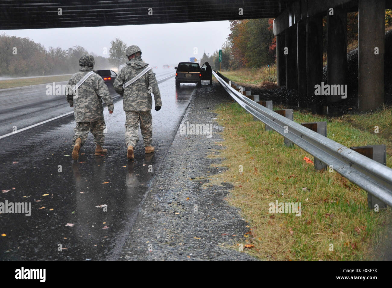 Virginia Guard soldiers from the 116th Brigade Special Troops Battalion, 116th Infantry Brigade Combat Team, run patrols up and Stock Photo