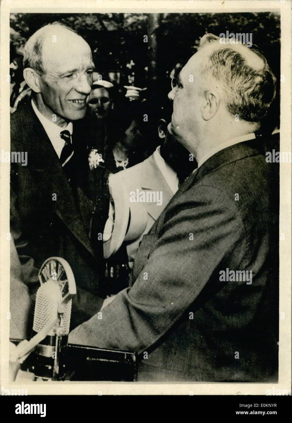 May 05, 1941 - United. Photo shows smiling Lord Halifax shakes hands with President Roosevelt. Picture made at Staunton, Virginia, after the President's address at the Shrine to last-war President Wilson, when he declared that America is ''Ever Ready to fight again for the preservation of Democracy''. This is the first picture to reach London of the President and Lord Halifax together. Stock Photo
