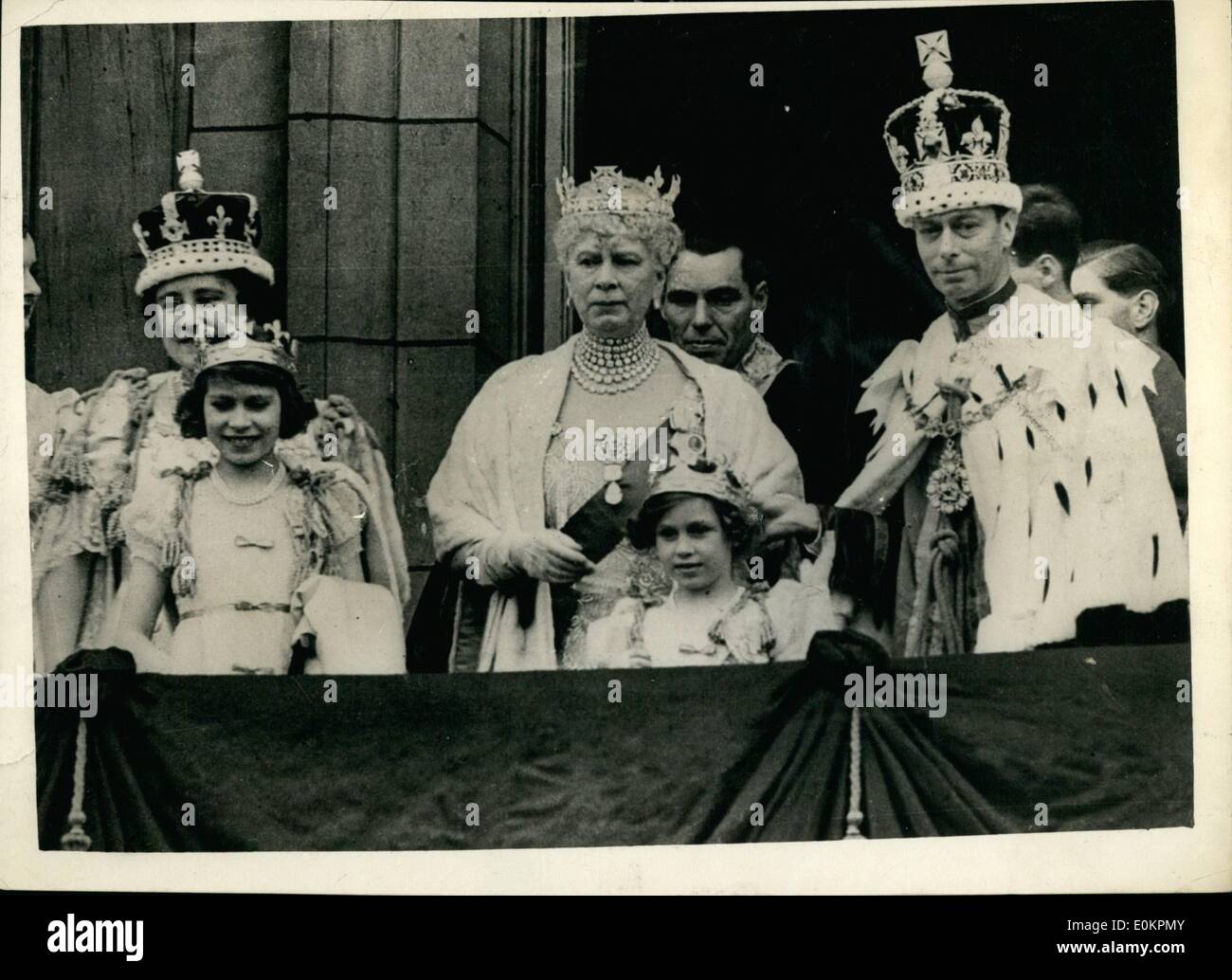 1937 coronation balcony hi-res stock photography and images - Alamy