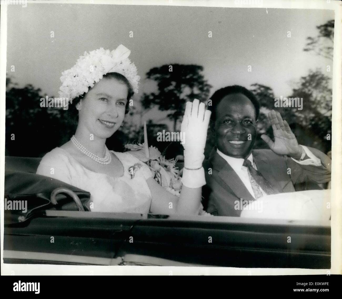 Nov. 11, 1961 - Queen Dances The ''High Life'' With Dr. Nkrumah. Night Out  In Accra - Ghana: The Duke Of Edinburgh applauds - as H.M. The Queen and  Dr. Nkrumah end