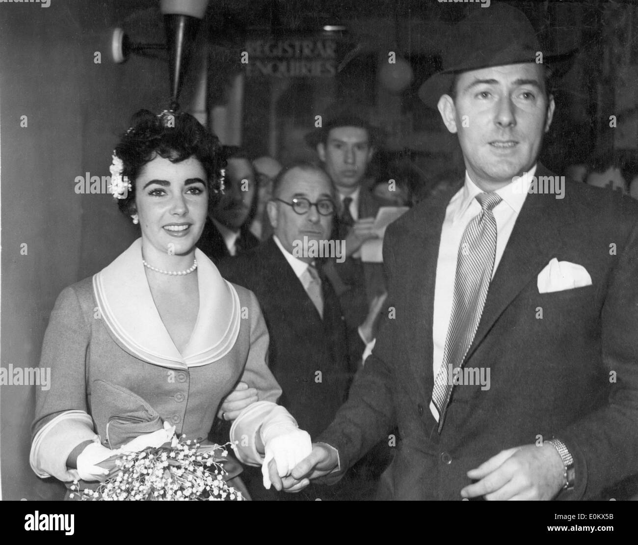 Elizabeth Taylor and Michael Wilding on their wedding day Stock Photo