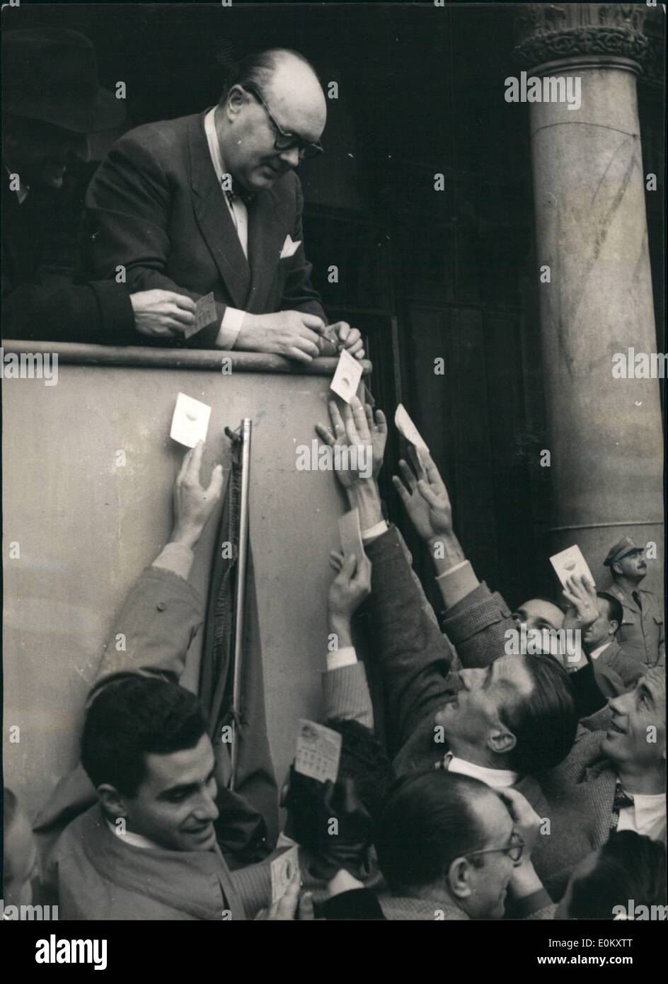 Oct. 10, 1952 - International Congress of Socialism. Several European Socialists leaders spoke in Duomo Square during a meeting Stock Photo