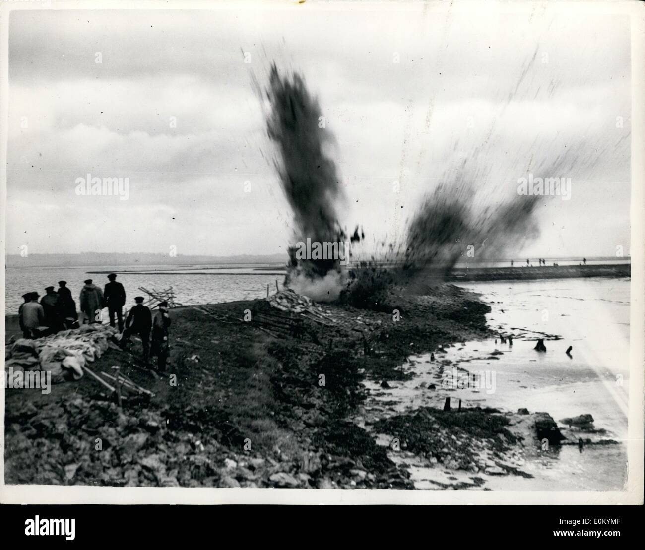 Feb. 02, 1953 - Navy blows up the flood walls. Draining the marshlands at Isle of Sheppey.: Three hundred men of the Royal Navy Stock Photo