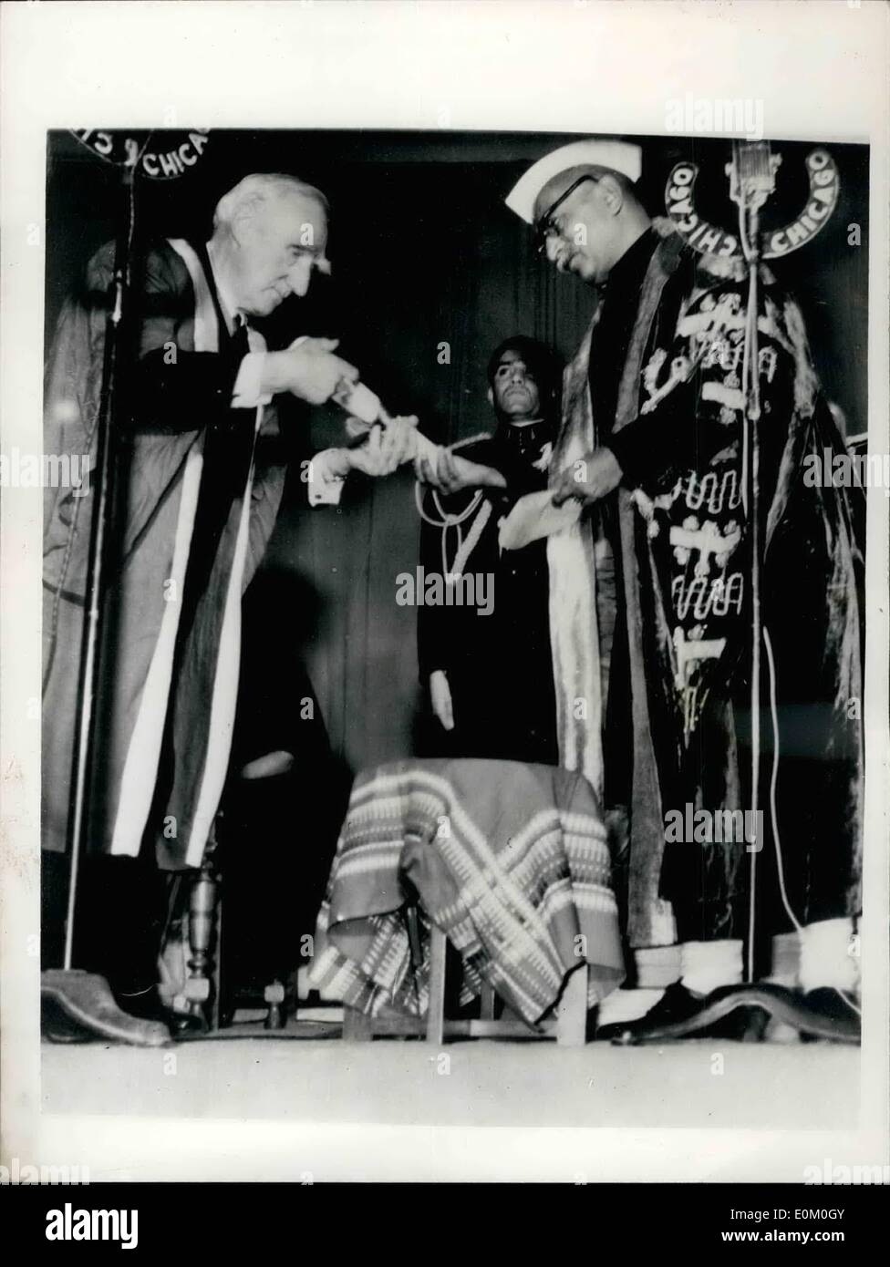 Jan. 01, 1953 - Lord Boyd - ORR Receives Honorary Degree Of Doctor Of Science In Delhi University: At a special convention of the Delhi University recently - Dr. Rajendra Prasad, the Chancellor of the University conferred the honorary degree of Doctor of Science on Lord Boyd Orr. Photo Shows The scene as Dr. Prasad confers the degree on Loyd Boyd - Orr at Delhi University. Stock Photo