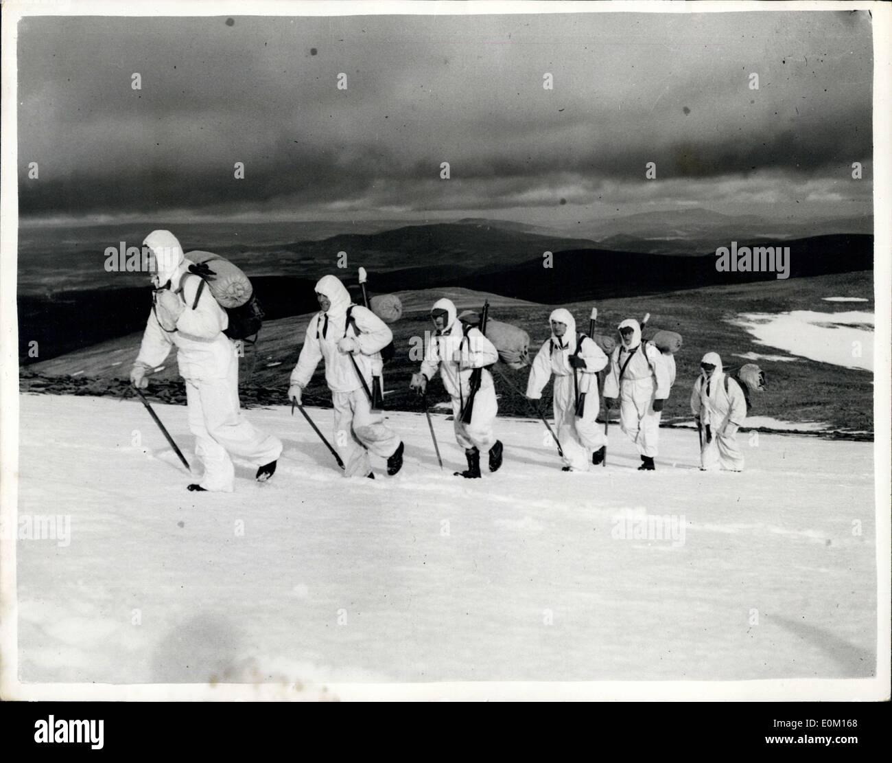 Mar. 03, 1953 - Royal Marine Commando Winter Warfare training course in the snows of the Cairngorm mountains: The bitterly cold Stock Photo
