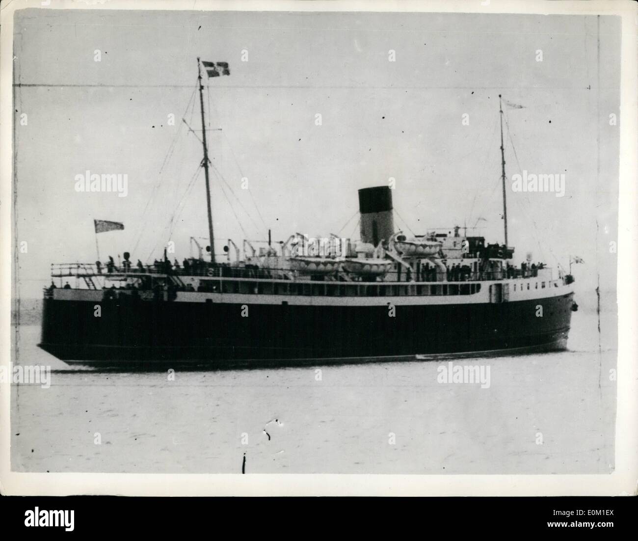 Jan. 31, 1953 - 31-1-53 180 in sinking ship told Take to the boats . Radio flashes from the British Railways steamer, Princess Victoria, carrying 180 passengers and crew, this afternoon said Ship on her beam ends preparing to abandon ship . Later messages from the Admiralty say that the ship has sunk, and that tugs are picking up survivors. Many other ships turned from their course and raced to the spot after being told the Princess Victoria was in pretty bad shape near the mouth of Loch Royan, Wigtownshire, off Scotland. Keystone Photo Shows: The British Railways steamer, Princess VictoriaÃ Stock Photo